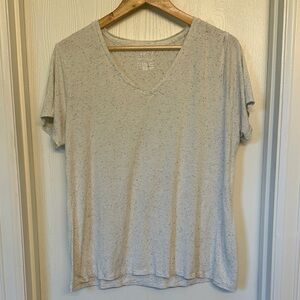 Apt. 9 Speckled White and Light Gray V-Neck Short Sleeve Tee